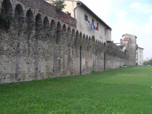 Vecchie mura di Lastra a Signa. Author and Copyright Marco Ramerini