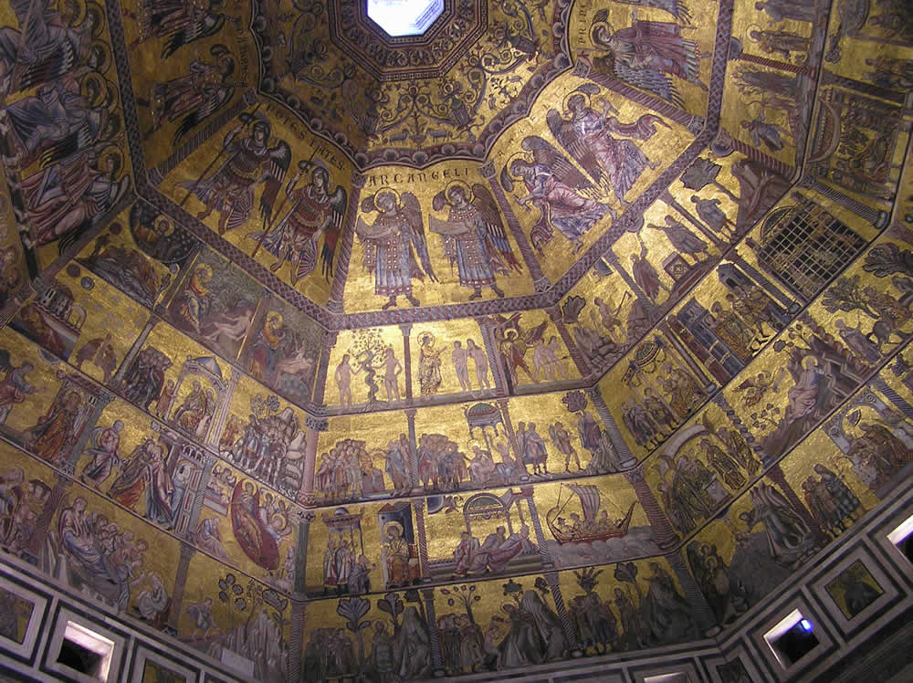 El coro de los ángeles de los mosaicos de la cúpula del Baptisterio de San Juan, Florencia. Autor y Copyright Marco Ramerini.