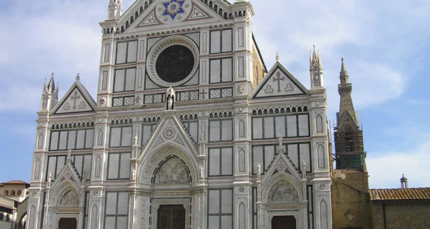 Fachada de la Basílica de Santa Croce, Florencia. Autor y Copyright Marco Ramerini