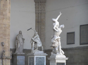 L'Enlèvement des Sabines de Giambologna, Loggia della Signoria ou Loggia dei Lanzi, Piazza della Signoria, Florence. Author and Copyright Marco Ramerini,