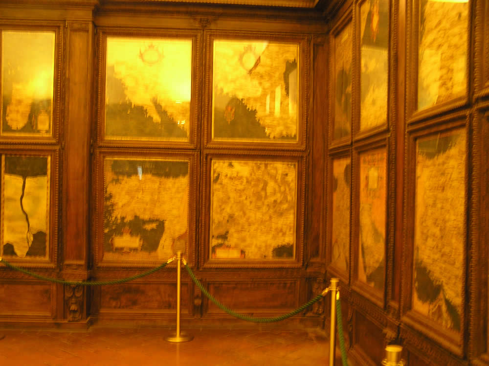 Mappe, Sala delle Carte Geografiche, Palazzo Vecchio, Firenze. Author and Copyright Marco Ramerini