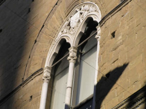 Una finestra, Orsanmichele, Firenze, Italia. Author and Copyright Marco Ramerini