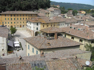 Veduta dei tetti del paese dalla Rocca di Cetona, Siena. Author and Copyright Marco Ramerini