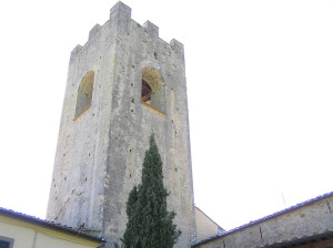 Le clocher, Badia a Coltibuono, Gaiole in Chianti, Sienne. Auteur et Copyright Marco Ramerini