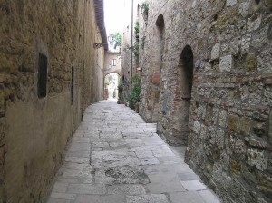 Caratteristica strada di Colle Val d'Elsa, Siena. Author and Copyright Marco Ramerini