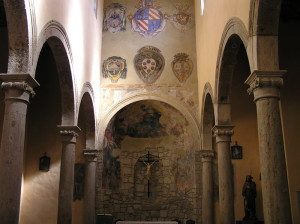 Gli affreschi presenti all'interno della Chiesa di Santa Maria, Pitigliano, Grosseto. Author and Copyright Marco Ramerini