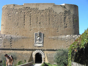 L'ingresso alla Rocca degli Orsini, Sorano, Grosseto. Author and Copyright Marco Ramerini