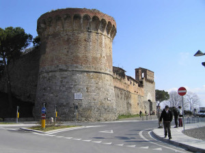 Les murs de San Gimignano, Sienne. Author and Copyright Marco Ramerini