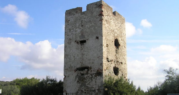 La Torre Vecchia o Torraccia, San Vincenzo, Livorno. Author and Copyright Marco Ramerini