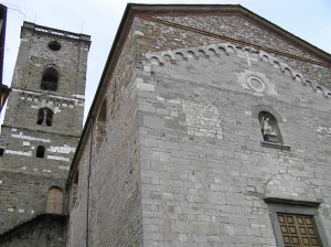 La chiesa romanica di San Michele, Coreglia Antelminelli, Lucca. Author and Copyright Marco Ramerini