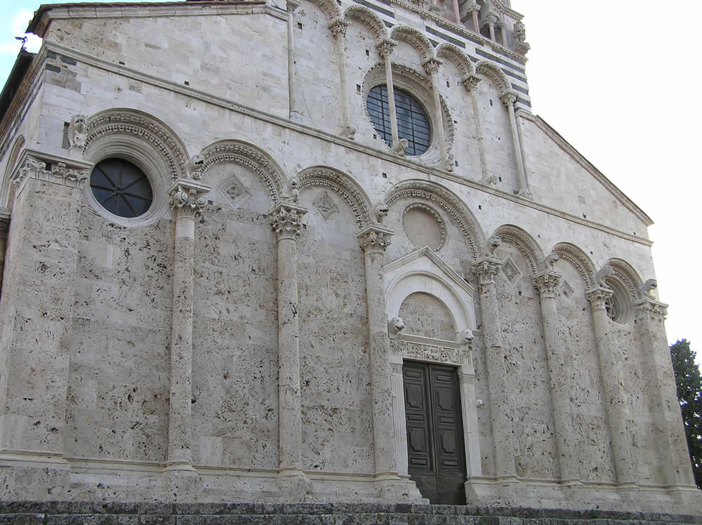 Particolare della facciata del Duomo. Author and Copyright Marco Ramerini