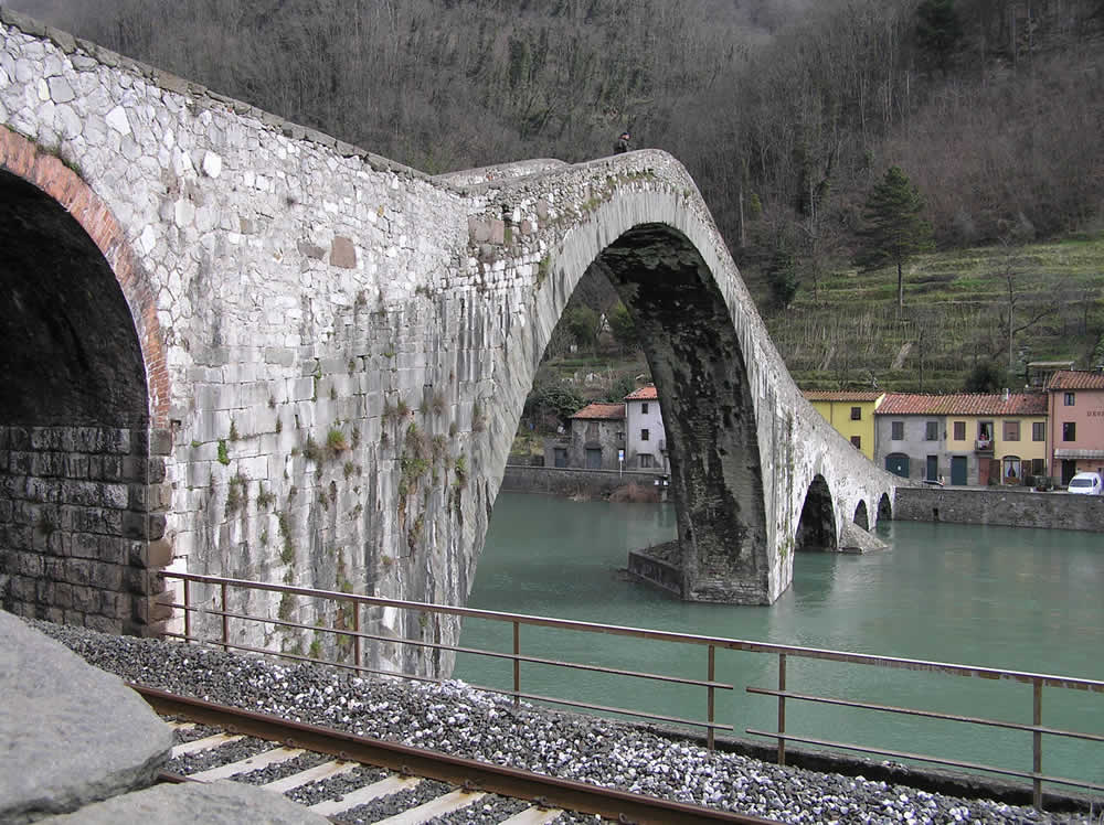 Ponte del Diavolo (Devil's Bridge) or Ponte della Maddalena (Magdalene's Bridge), Borgo a Mozzano, Lucca. Author and Copyright Marco Ramerini