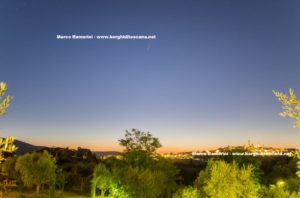 La Cometa Neowise e San Gimignano. Autore e Copyright Marco Ramerini