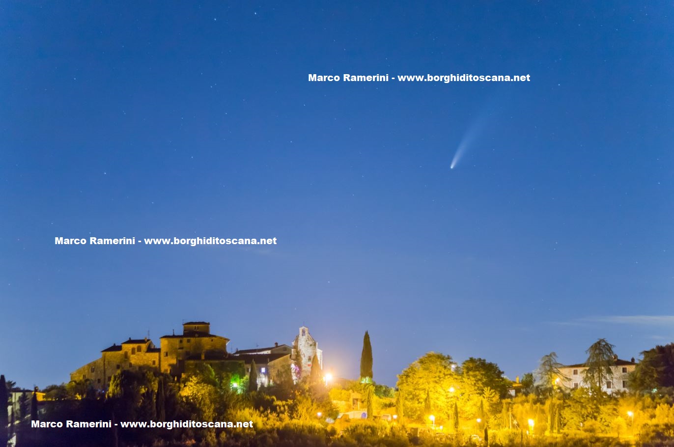 La cometa Neowise sul borgo medievale di Tignano. Autore e Copyright Marco Ramerini