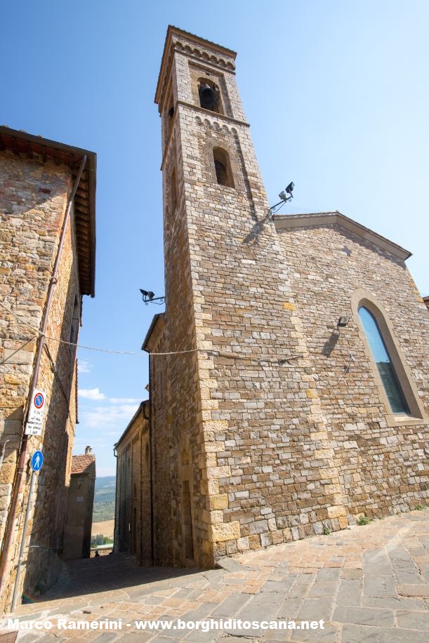 Il vicolo dove probabilmente era la vecchia chiesa di Barberino Val d'Elsa. Autore e Copyright Marco Ramerini