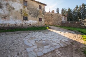 Antica pavimentazione a San Filippo a Ponzano (Foto: Marco Ramerini)