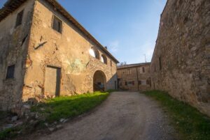 Poderi nel borgo di San Filippo a Ponzano (Foto: Marco Ramerini)