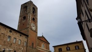 La torre della Cattedrale di Colle Val d'Elsa. Autore e Copyright Marco Ramerini