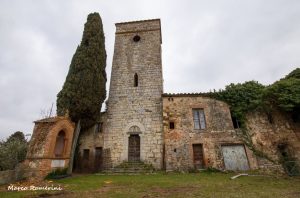 La facciata della chiesa di Pievasciata, Castelnuovo Berardenga, Siena. Autore e Copyright Marco Ramerini