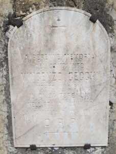 Lapide per Vincenzo Cecchi, Cimitero di Bonazza. Autore Marco Ramerini
