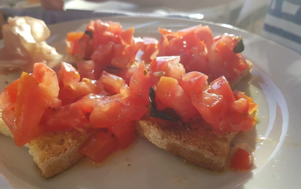 Bruschette. Ristorante Pizzeria napoletana da Giacomino a Castiglione della Pescaia