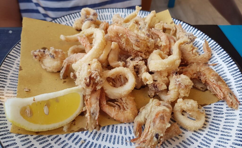 Frittura di calamari e gamberi, Ristorante da Emiliano a Castiglione della Pescaia